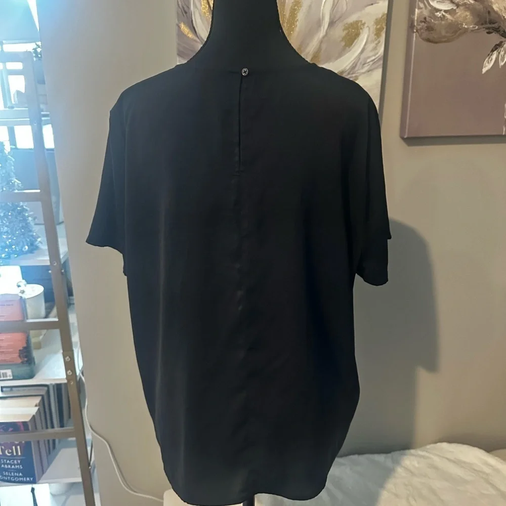 Banana Republic Classic Women’s Short Sleeve Top size Large
